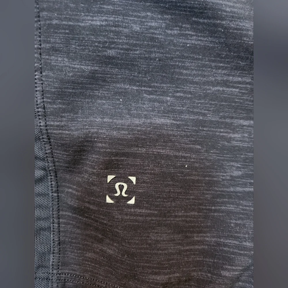 Lululemon Mens Black Shorts, Size Small